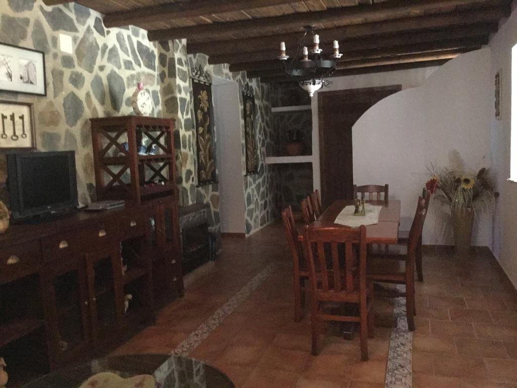 Los Cazadores Bed & Breakfast El Gastor Eksteriør bilde